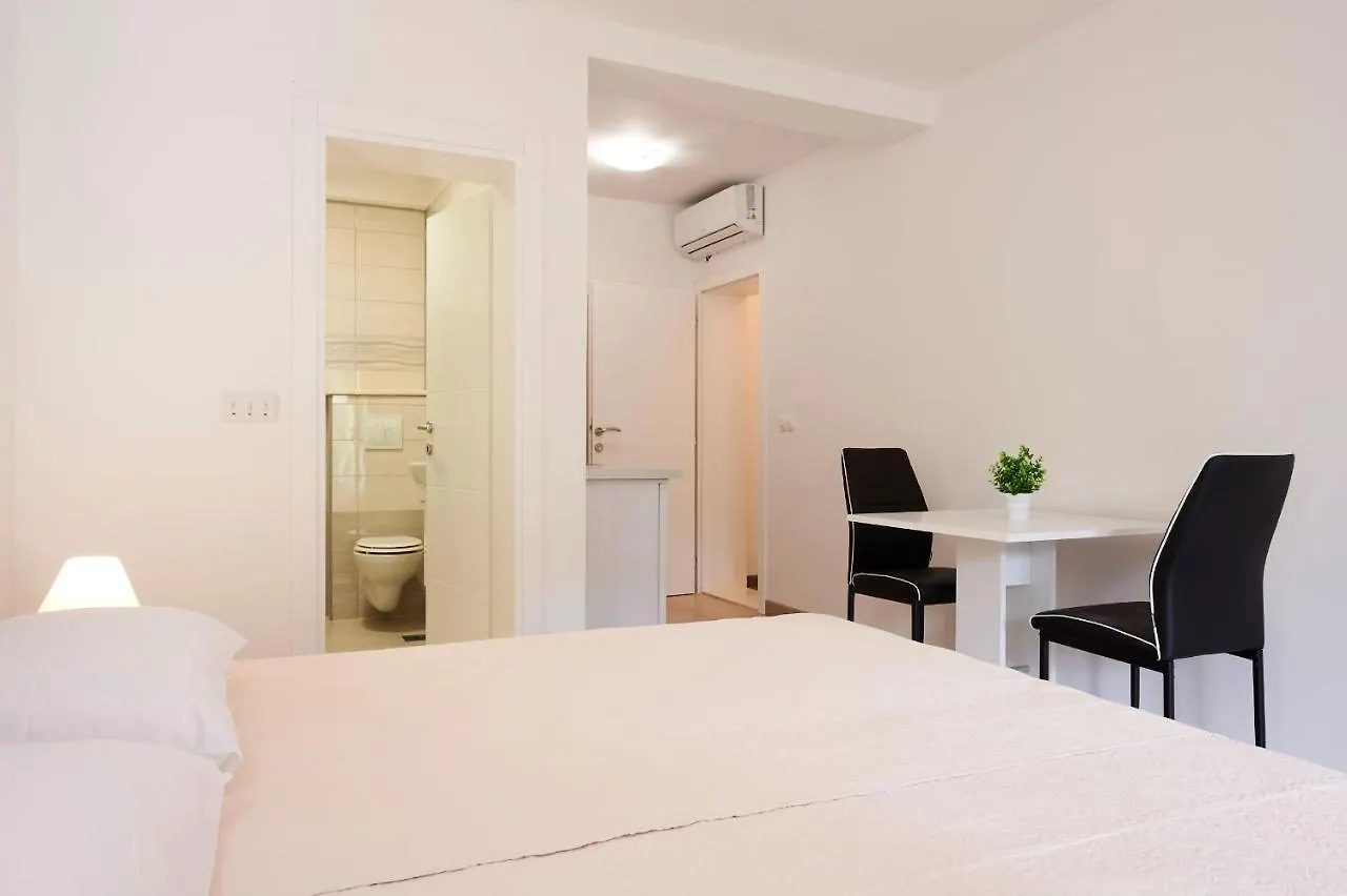 Cutan Apartment Trogir
