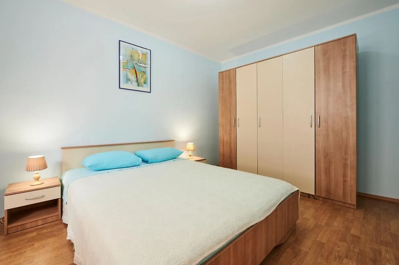 Cutan Apartment Trogir 0*,