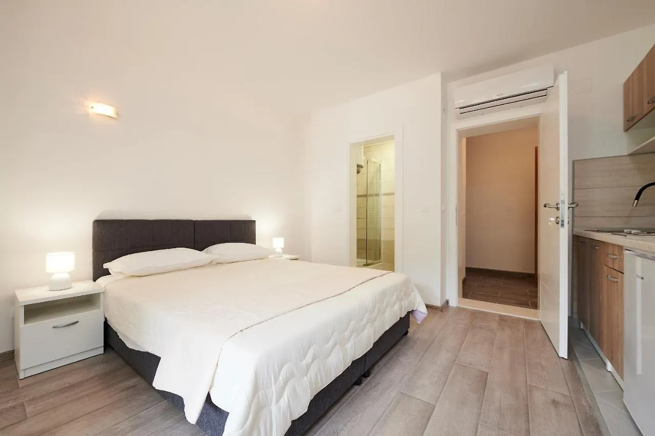 Apartmán Cutan Trogir 0*,  Chorvatsko