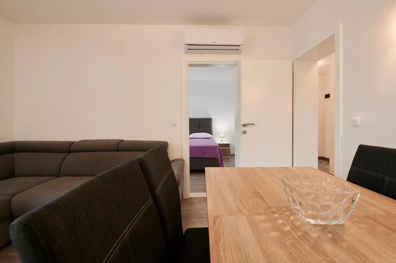 Cutan Apartment Trogir Croatia